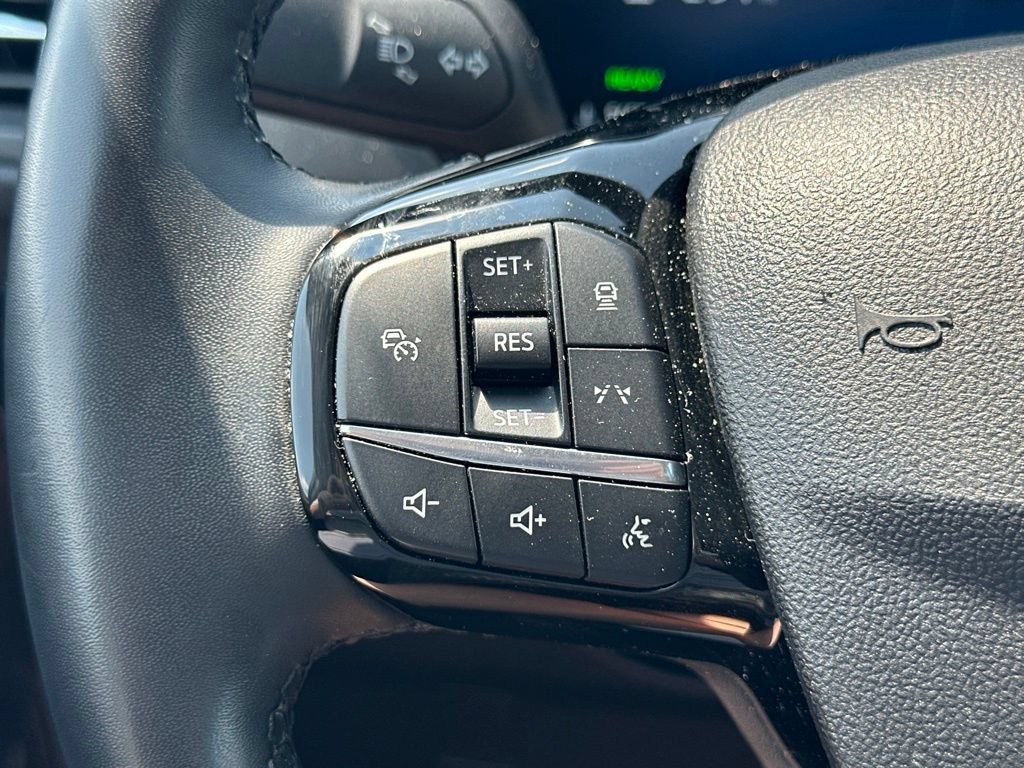 Used 2023 Ford Escape Platinum AWD/4WD image 20
