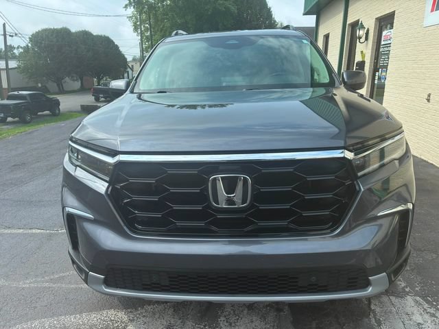 Used 2023 Honda Pilot Touring image 8
