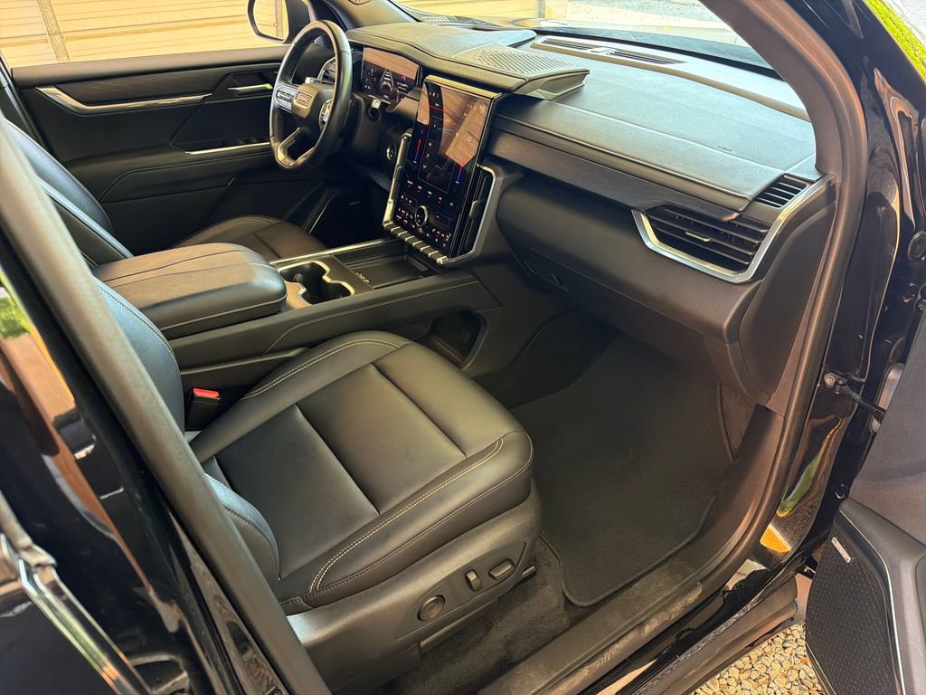 Used 2024 GMC Acadia Elevation w/ Luxury Package FWD image 29
