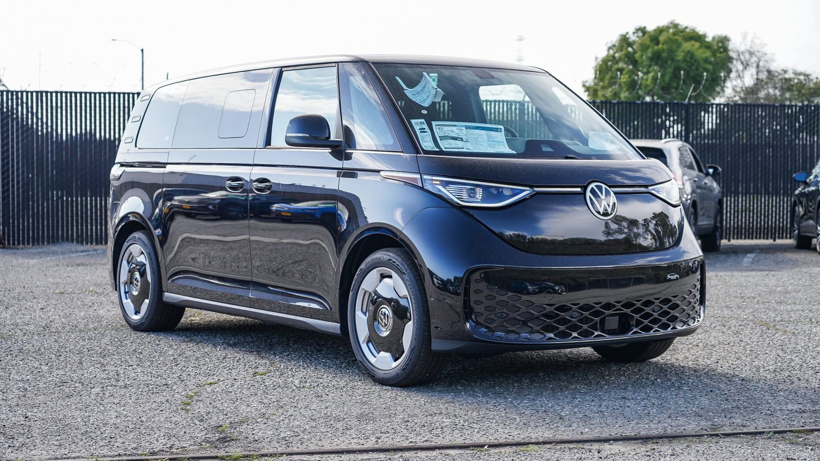 New 2025 Volkswagen ID. Buzz Pro S image 6