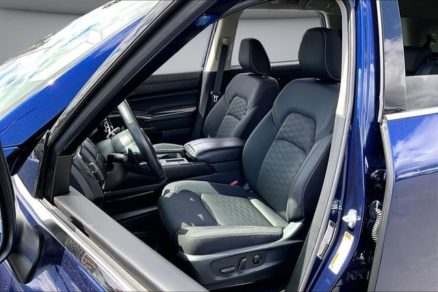 Certified 2024 Nissan Pathfinder SV FWD image 21