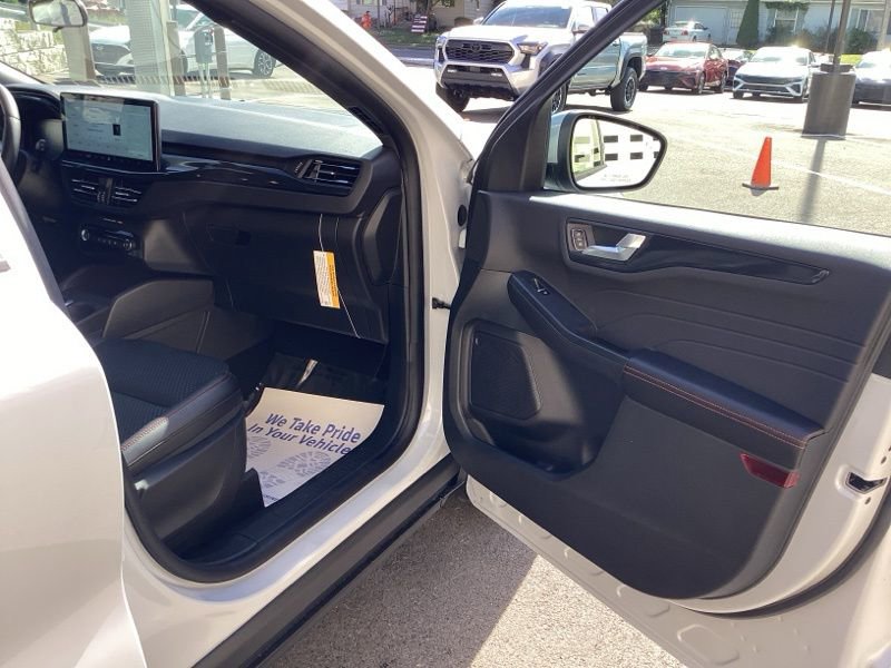 New 2026 Ford Escape ST-Line Select w/ Tech Pack #1 AWD/4WD image 13