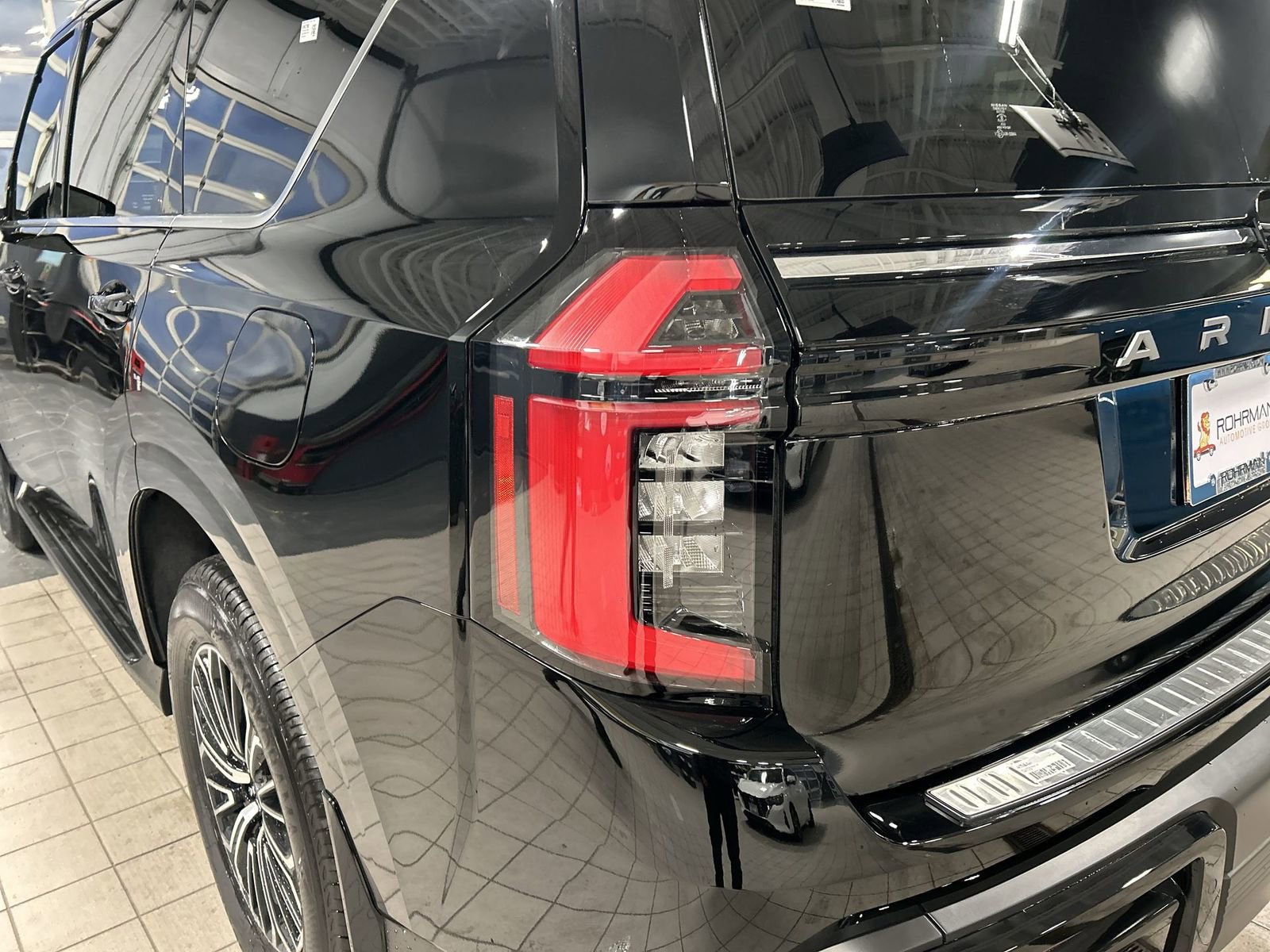 New 2026 Nissan Armada SL w/ Captain's Chari Seat Package image 36