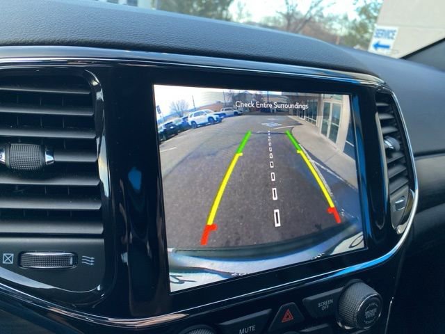 Used 2021 Jeep Grand Cherokee Laredo X image 17