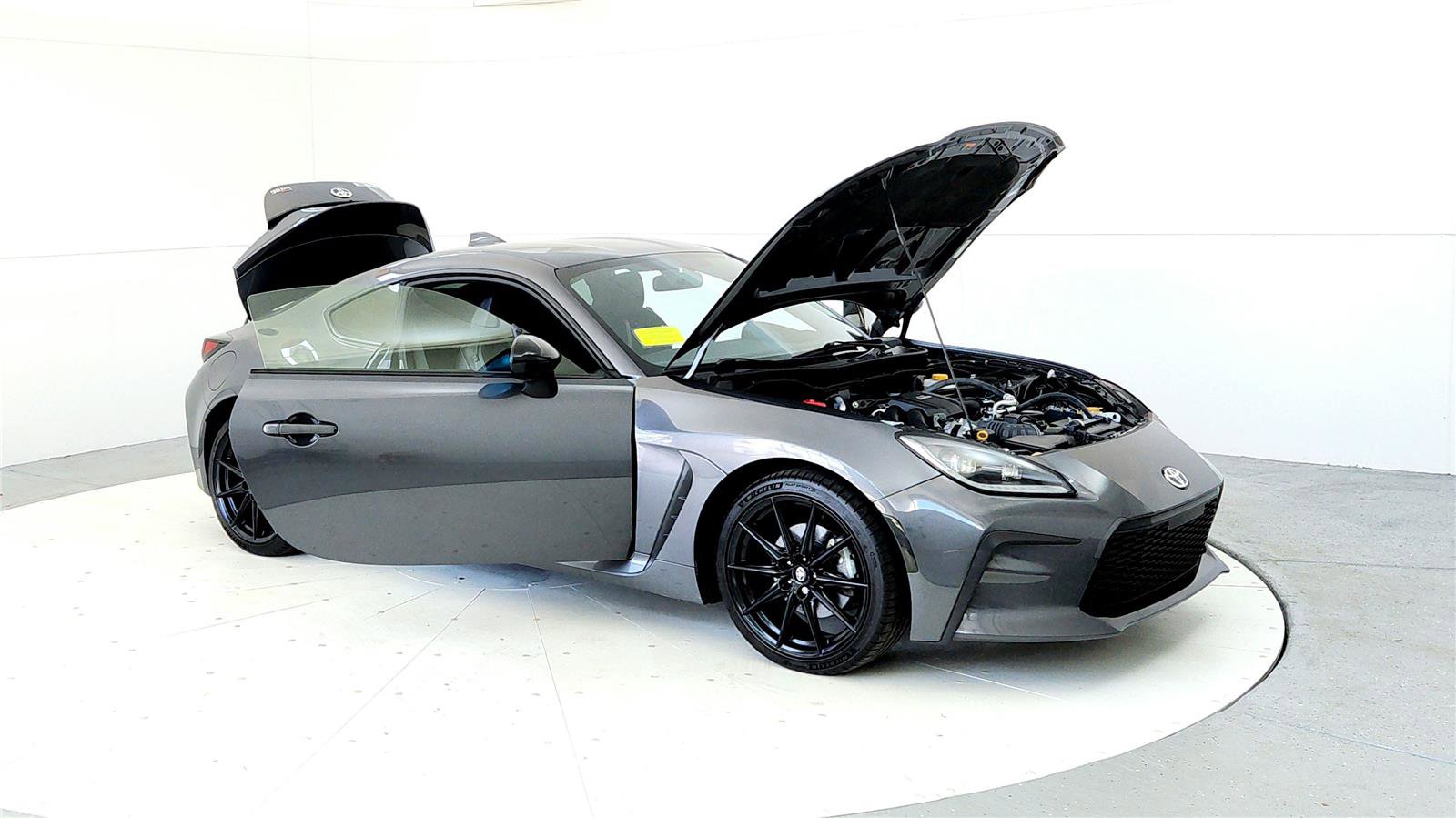 Used 2023 Toyota GR86 Premium w/ ALL Weather Mat Package (TMS) RWD image 12