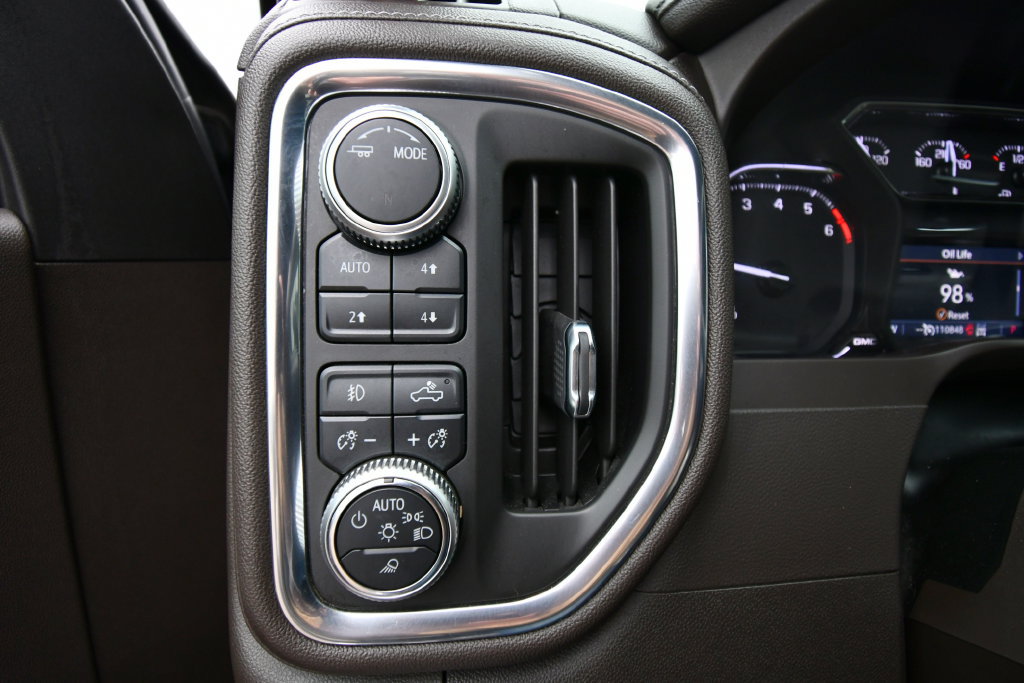 Used 2020 GMC Sierra 1500 SLT w/ SLT Premium Plus Package AWD/4WD image 25