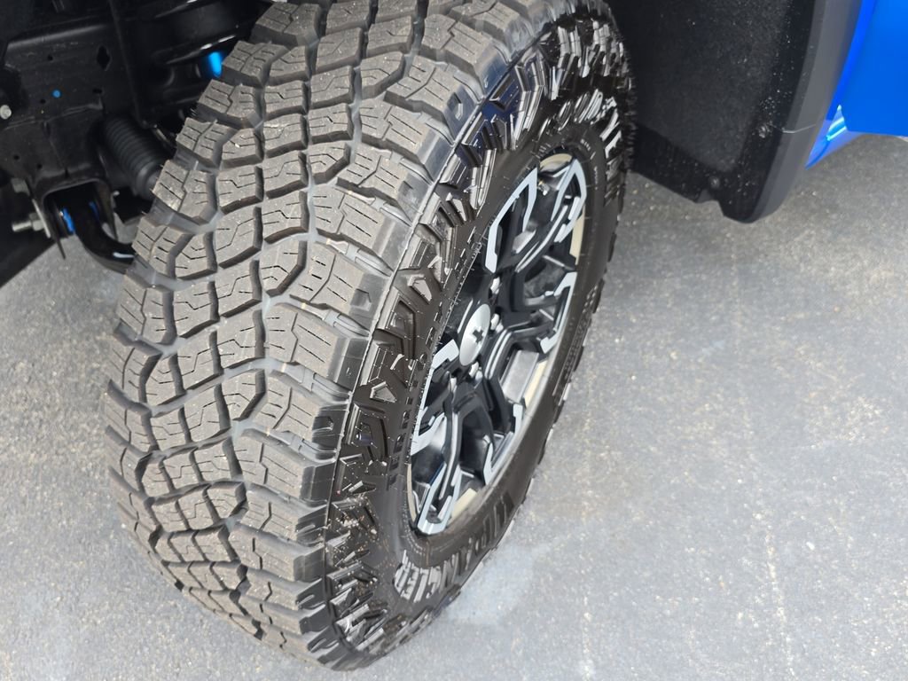 New 2025 Chevrolet Silverado 1500 ZR2 w/ Technology Package image 30