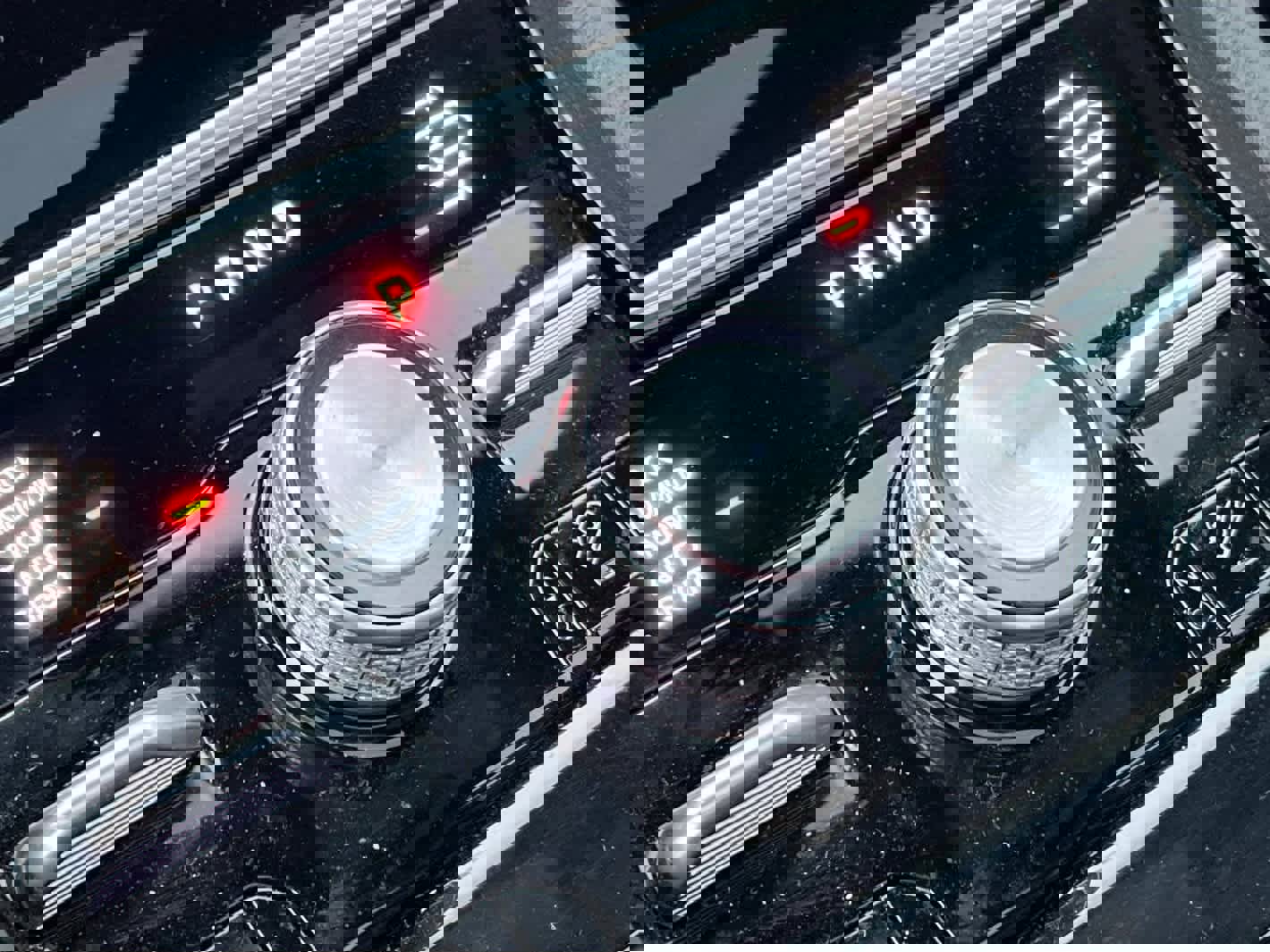 Used 2024 Jeep Grand Cherokee Overland w/ Trailer Tow Package image 21