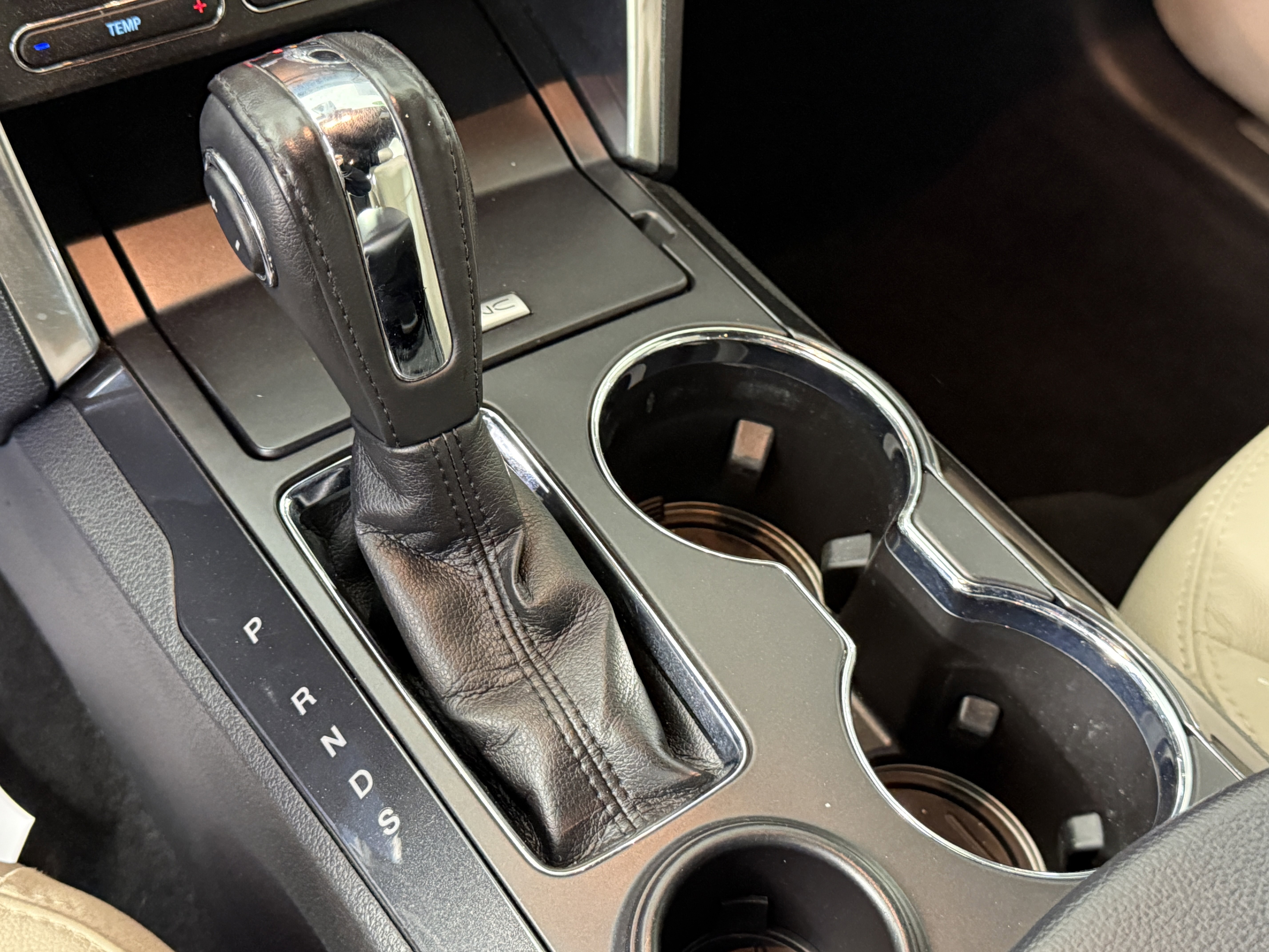 Certified 2019 Ford Explorer Limited w/ Ford Safe & Smart Package image 24