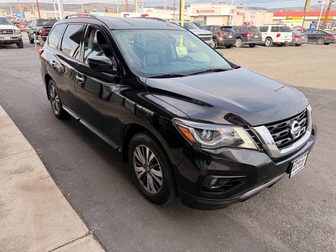 Used 2018 Nissan Pathfinder SL image 6