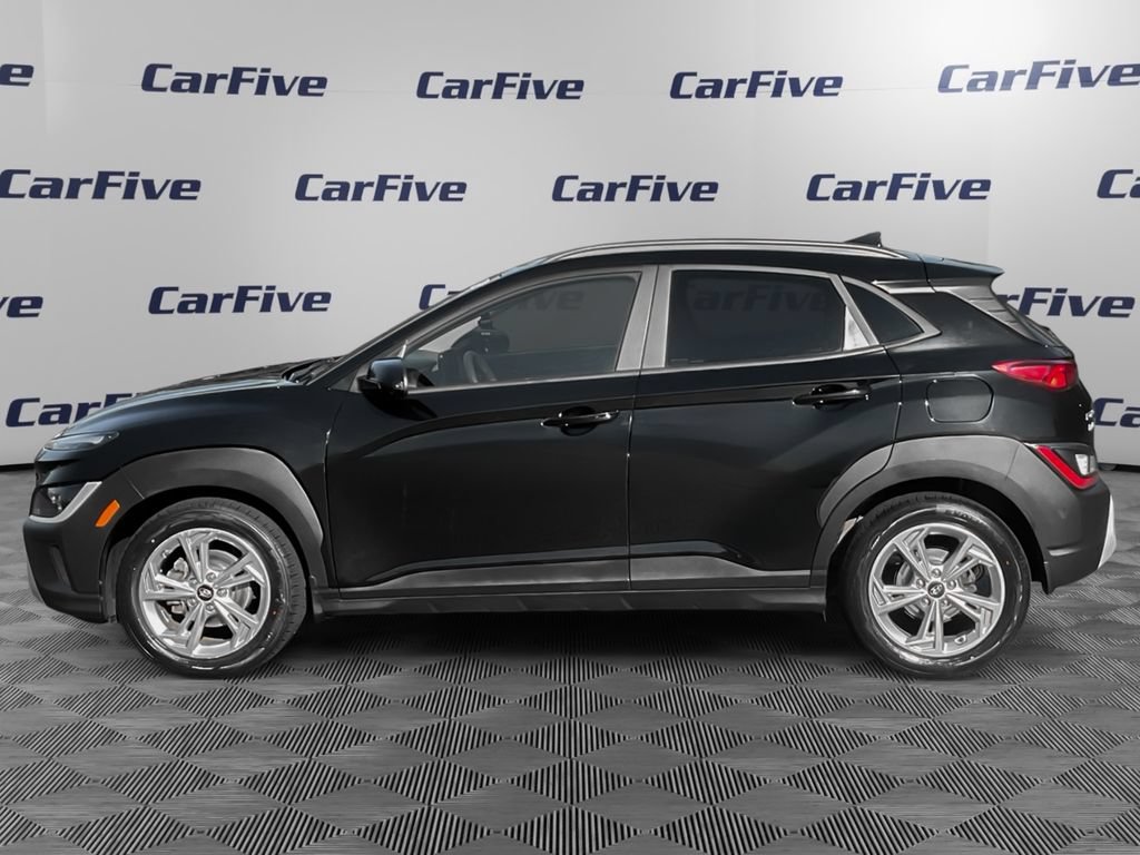 Used 2022 Hyundai Kona SEL w/ Cargo Package FWD image 2