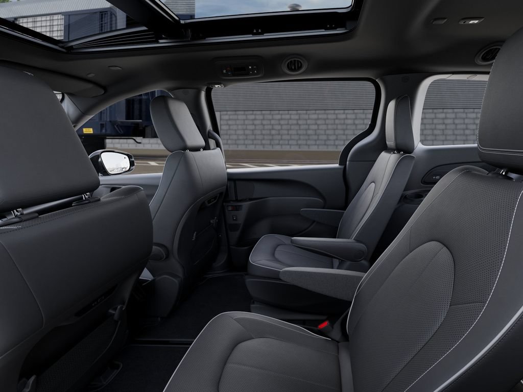 New 2027 Chrysler Pacifica Limited AWD/4WD image 24