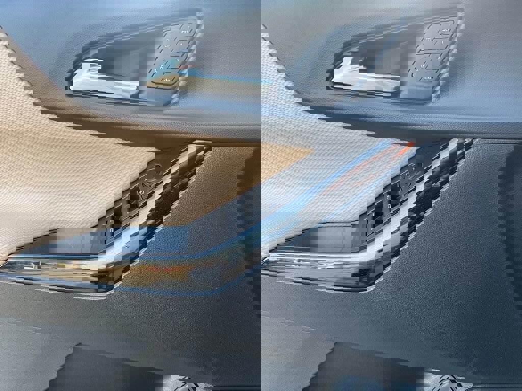 New 2026 Chevrolet Equinox ACTIV w/ Convenience Package III image 17