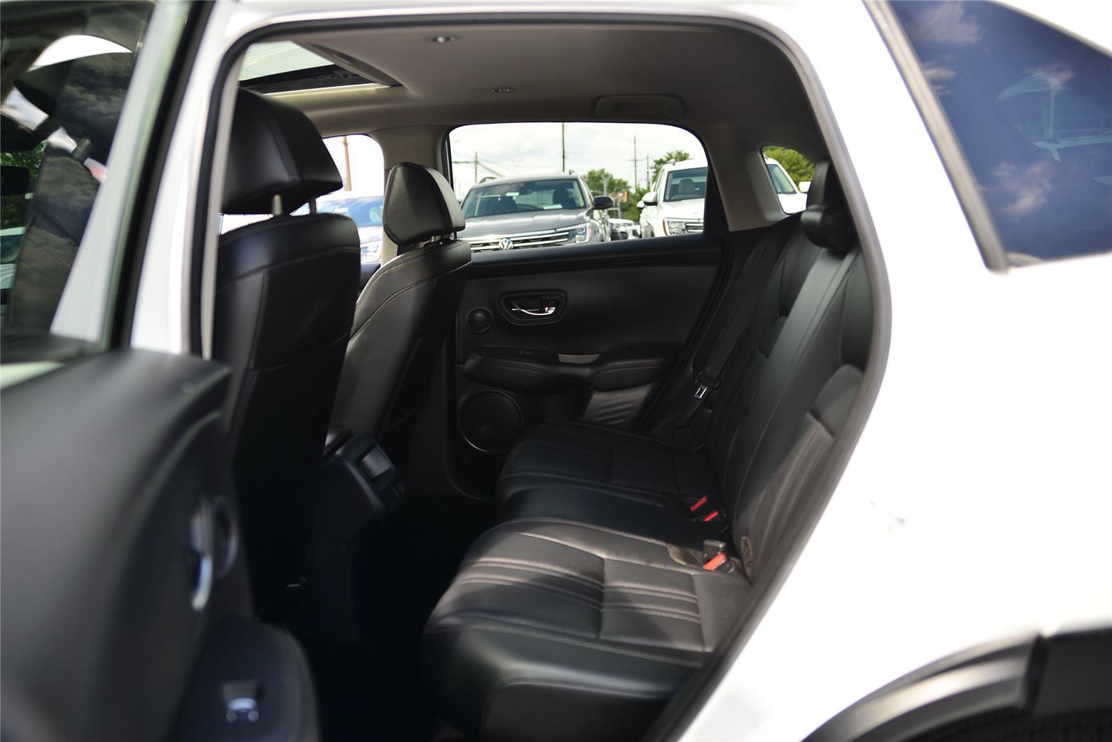 Used 2023 Honda HR-V EX-L image 19