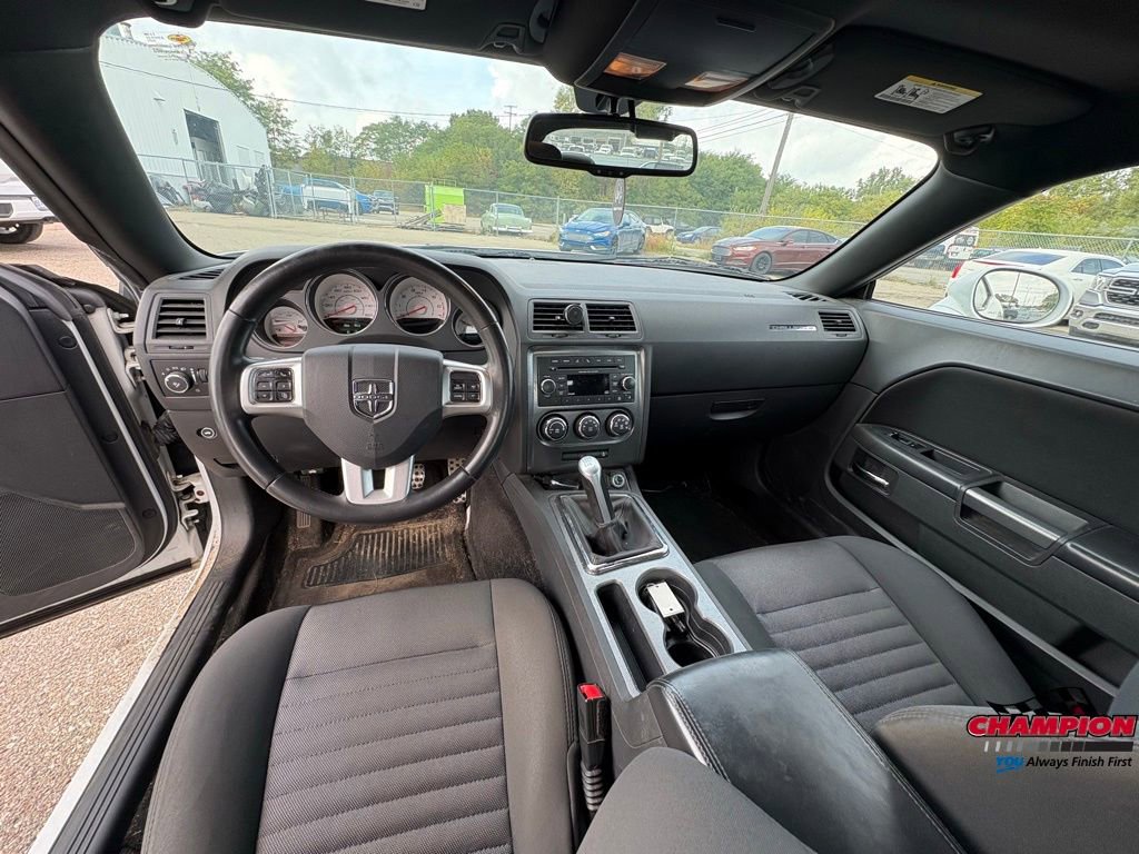 Used 2014 Dodge Challenger R/T image 16