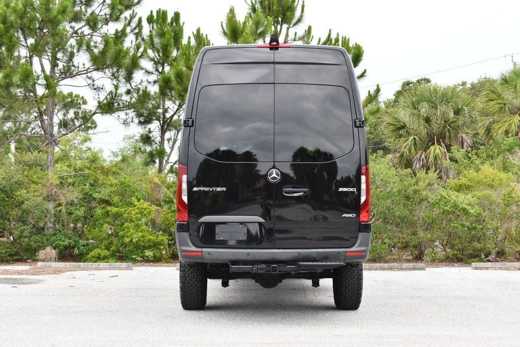Used 2024 Mercedes-Benz Sprinter 2500 image 33