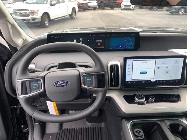New 2025 Ford Expedition Active AWD/4WD image 10