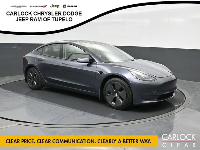 Used 2023 Tesla Model 3 Standard Range image 5