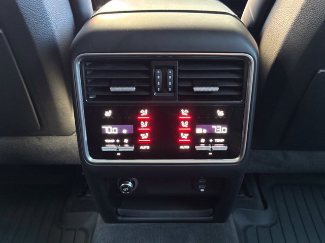 Used 2021 Porsche Cayenne GTS AWD/4WD image 41