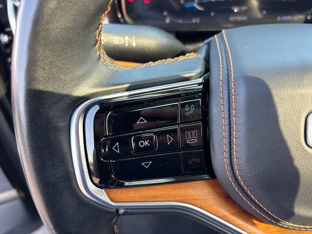 Used 2022 Jeep Grand Wagoneer Series III AWD/4WD image 22