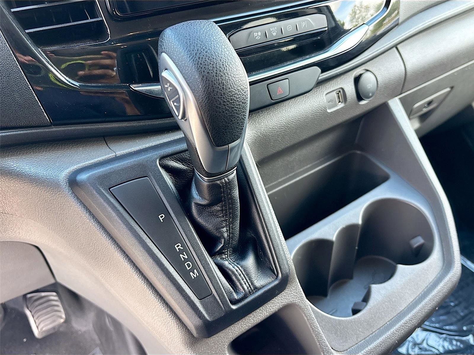 Used 2023 Ford Transit 350 XLT image 17