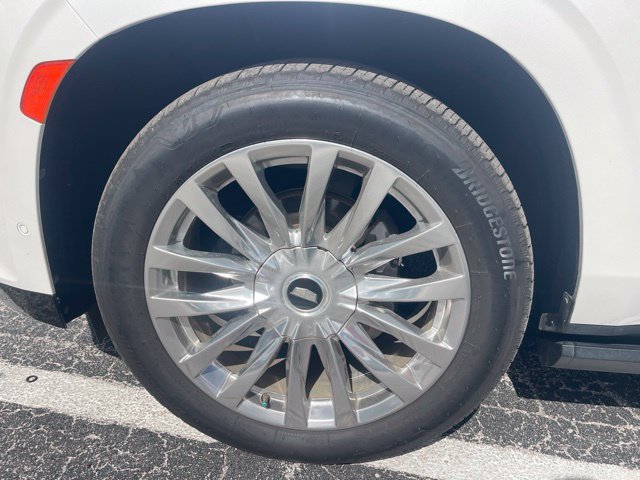 Used 2022 Cadillac Escalade Premium Luxury w/ Performance Package AWD/4WD image 5