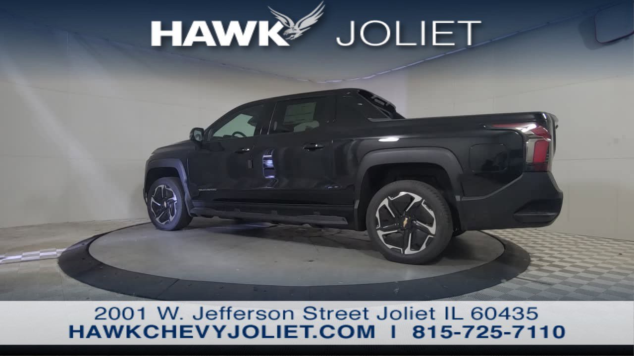 New 2025 Chevrolet Silverado EV LT w/ LT Premium Package AWD/4WD image 8