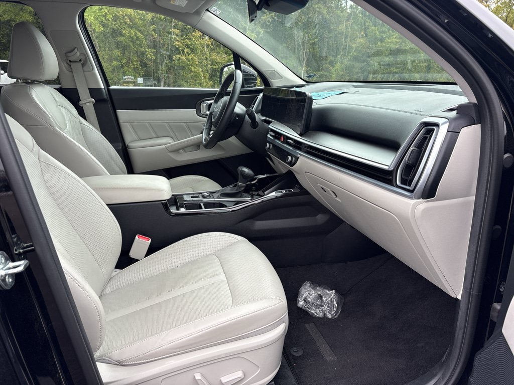 Used 2024 Kia Sorento SX FWD image 24