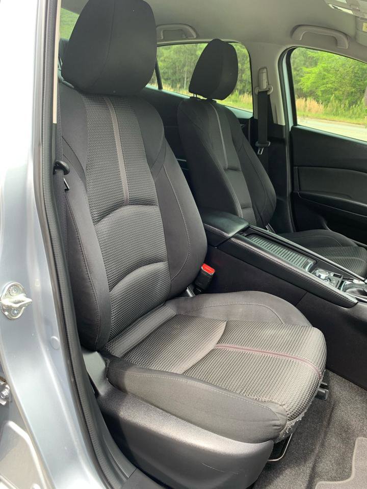 Used 2017 MAZDA MAZDA3 Sport w/ Preferred Equipment Package image 9