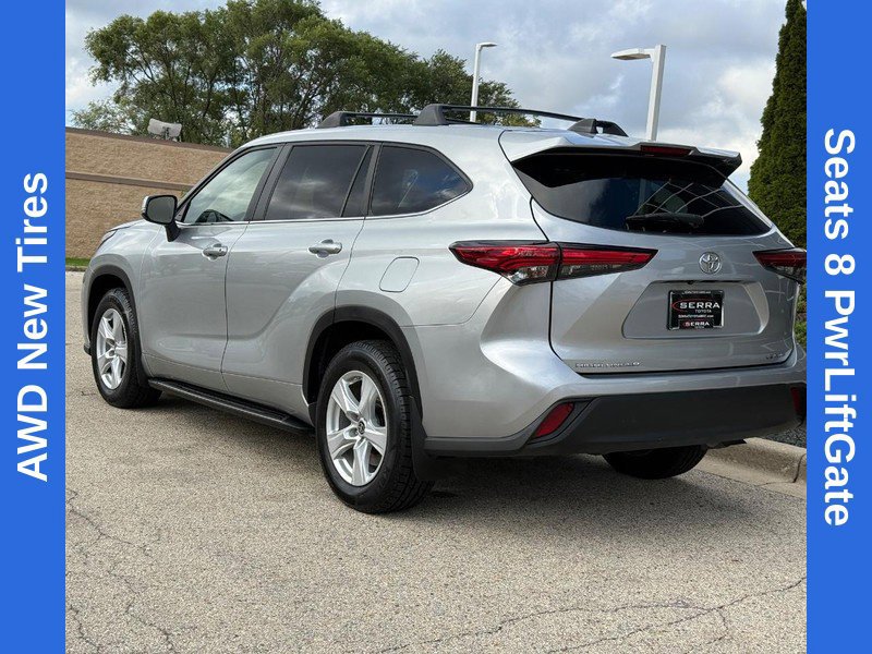 Used 2023 Toyota Highlander LE AWD/4WD image 5