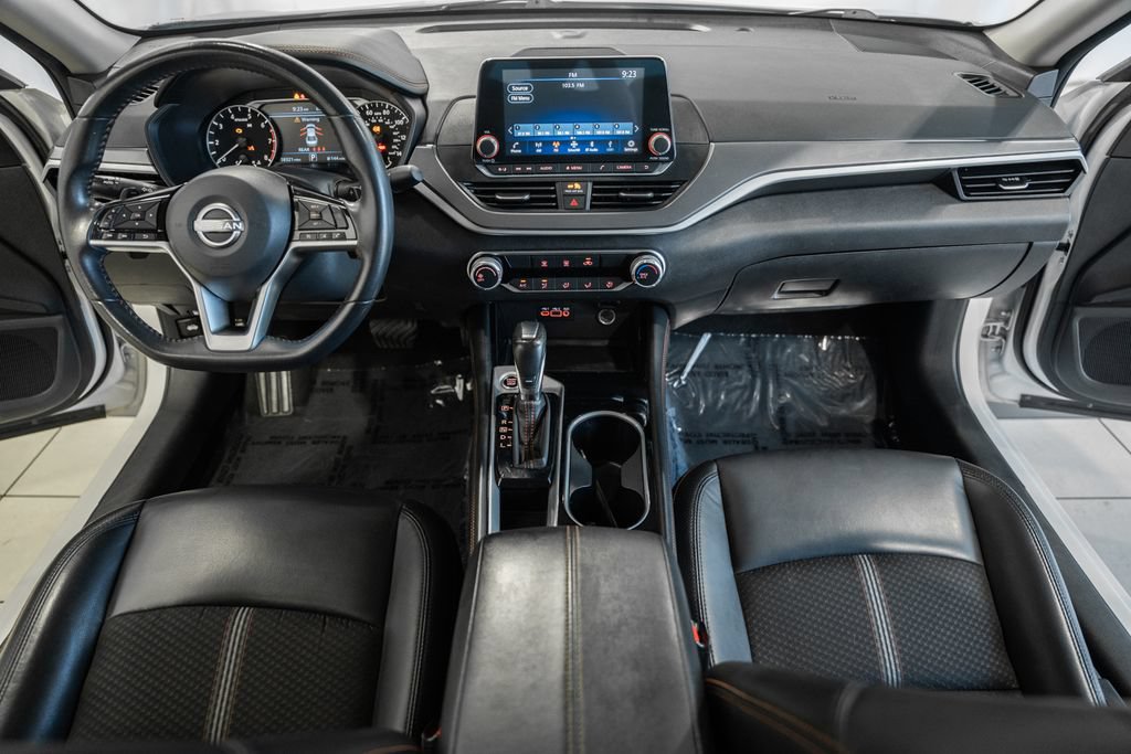 Used 2024 Nissan Altima 2.5 SR FWD image 17
