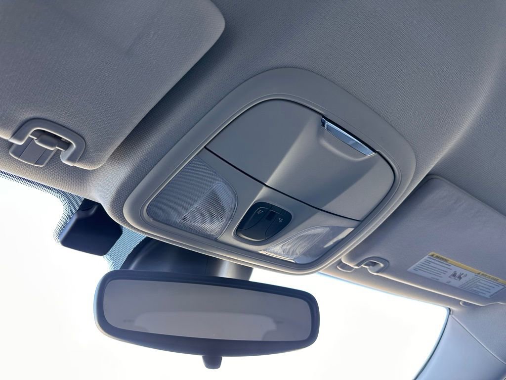 Used 2021 Jeep Cherokee Latitude Plus image 23