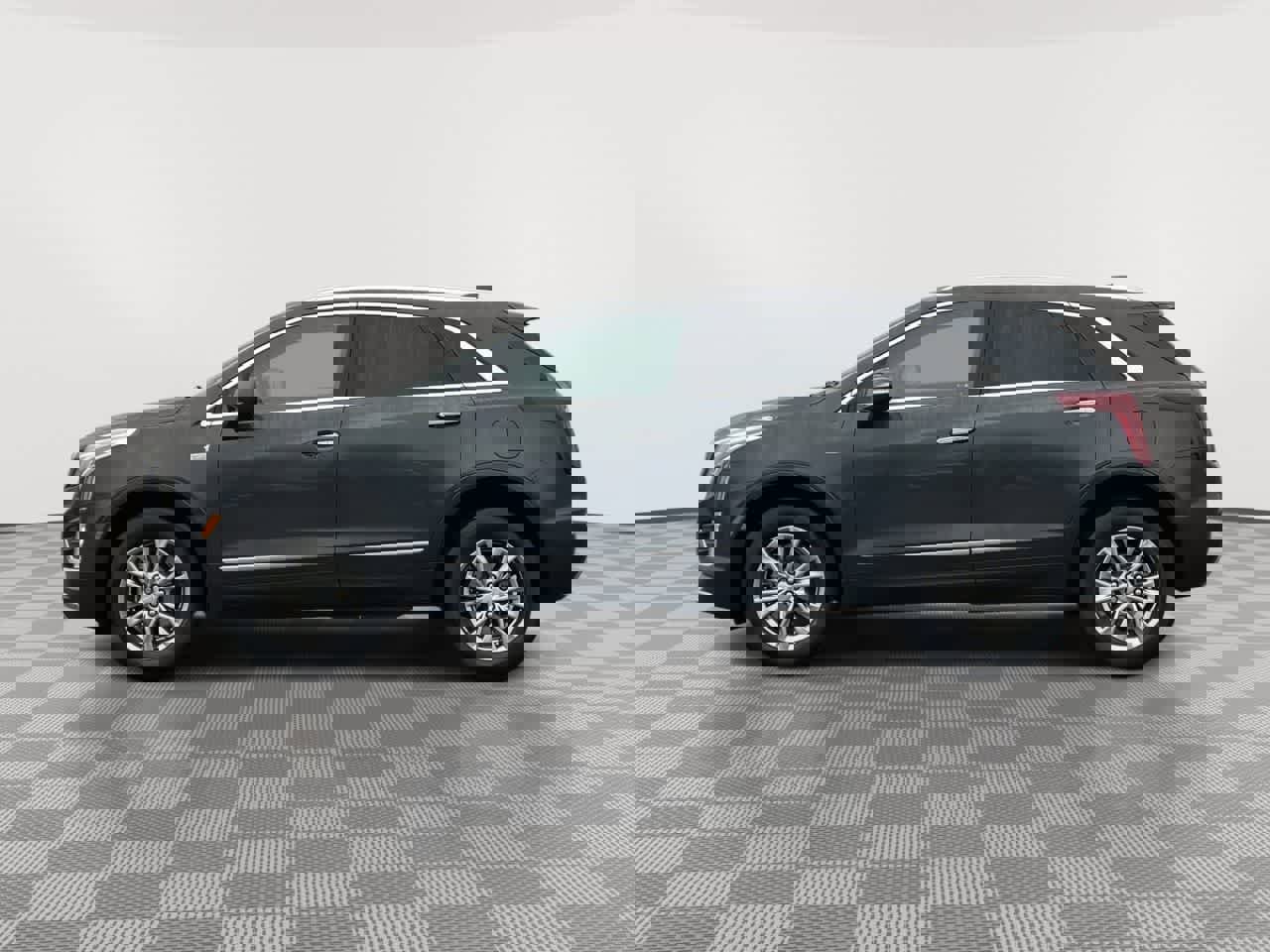 Used 2022 Cadillac XT5 Premium Luxury w/ LPO, Floor Liner Package image 5