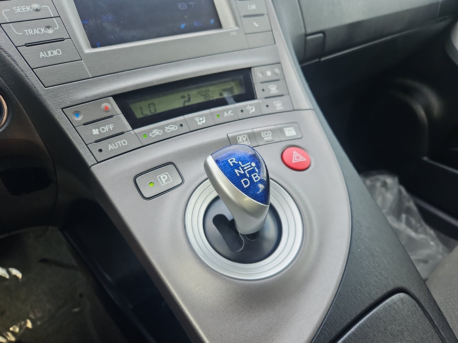 Used 2015 Toyota Prius Two FWD image 19