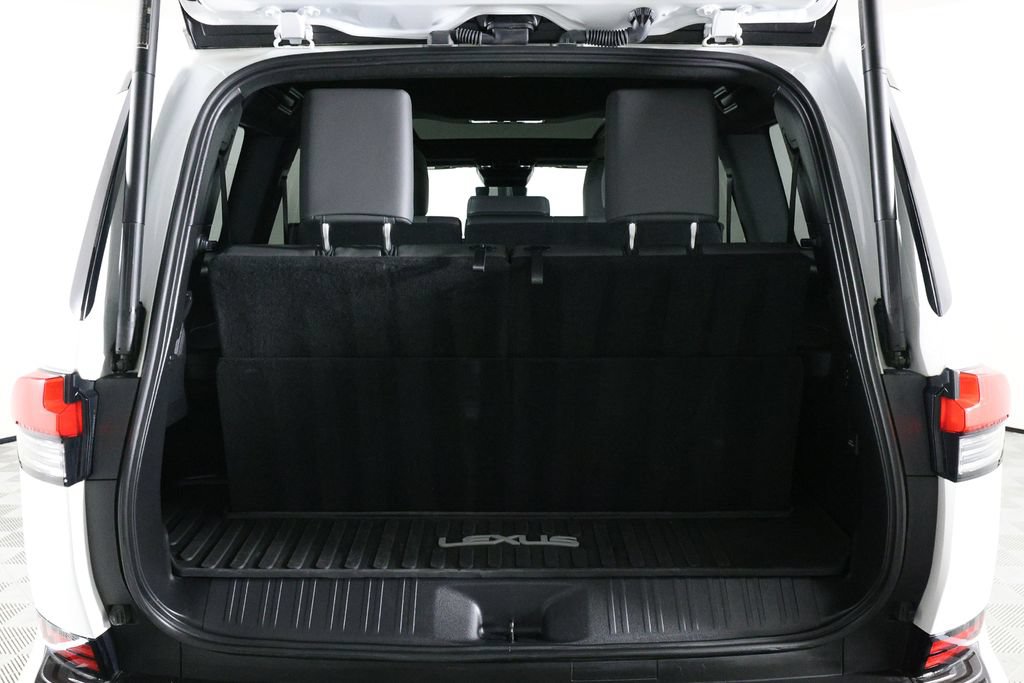 Used 2026 Lexus GX 550 w/ Accessory Package (2T) AWD/4WD image 13