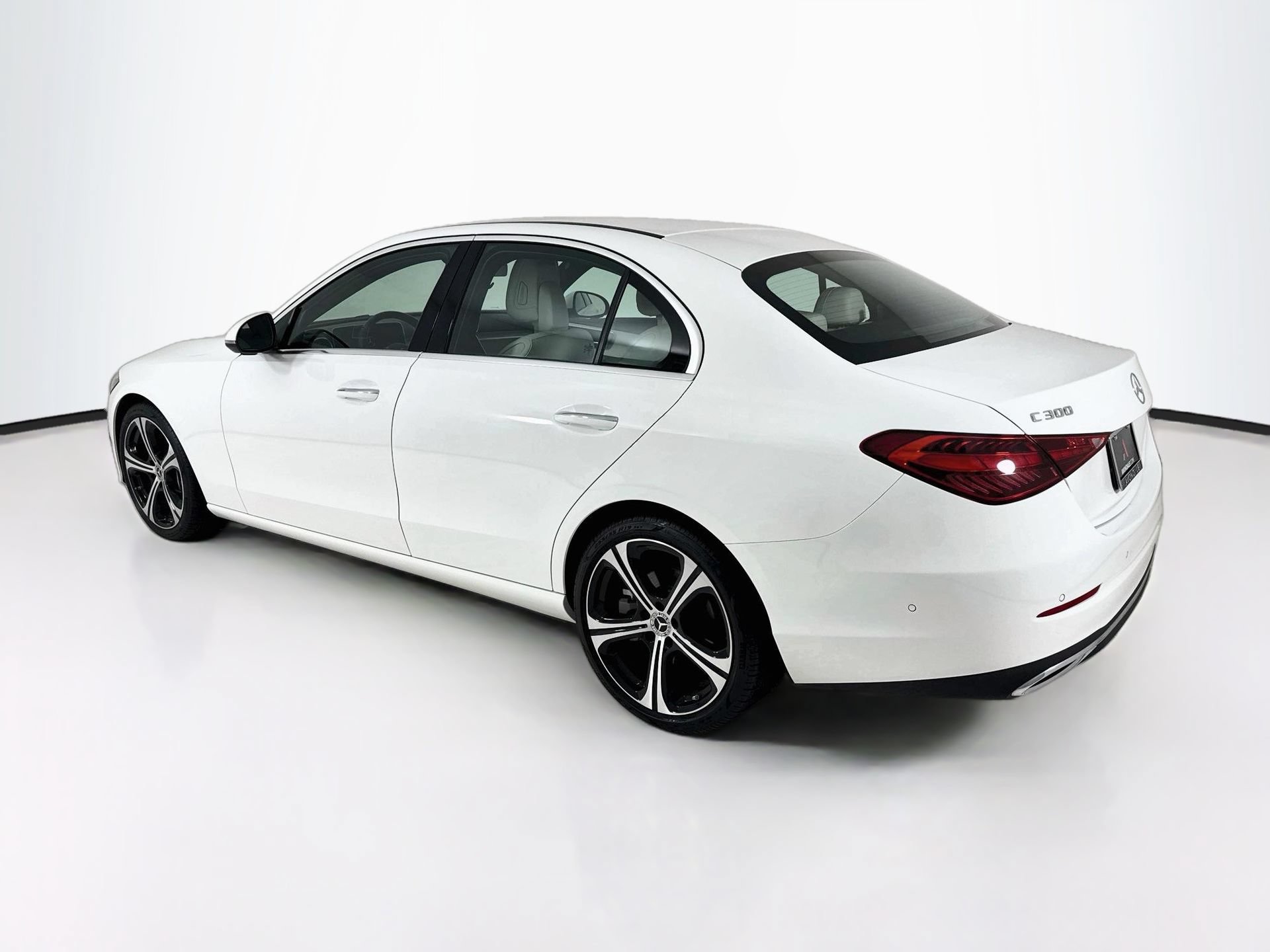Used 2024 Mercedes-Benz C 300 Sedan image 6