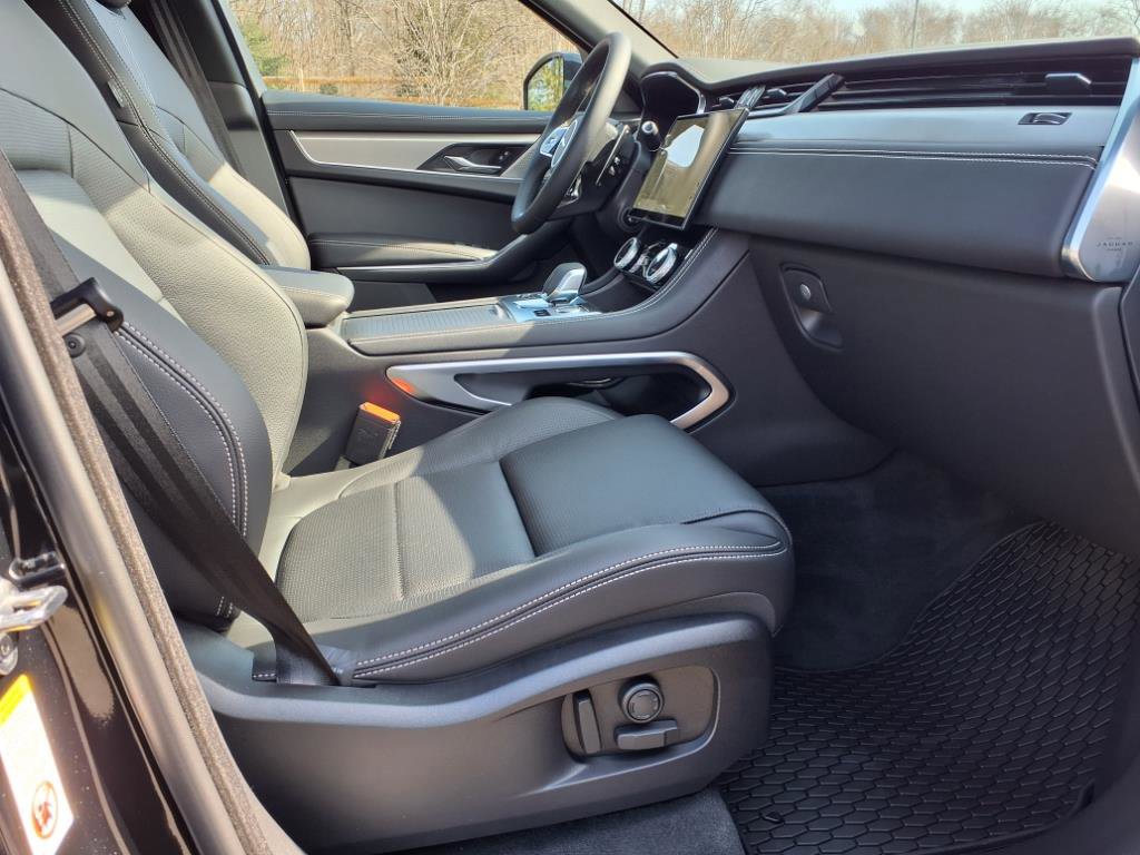 New 2026 Jaguar F-PACE R-Dynamic S image 3