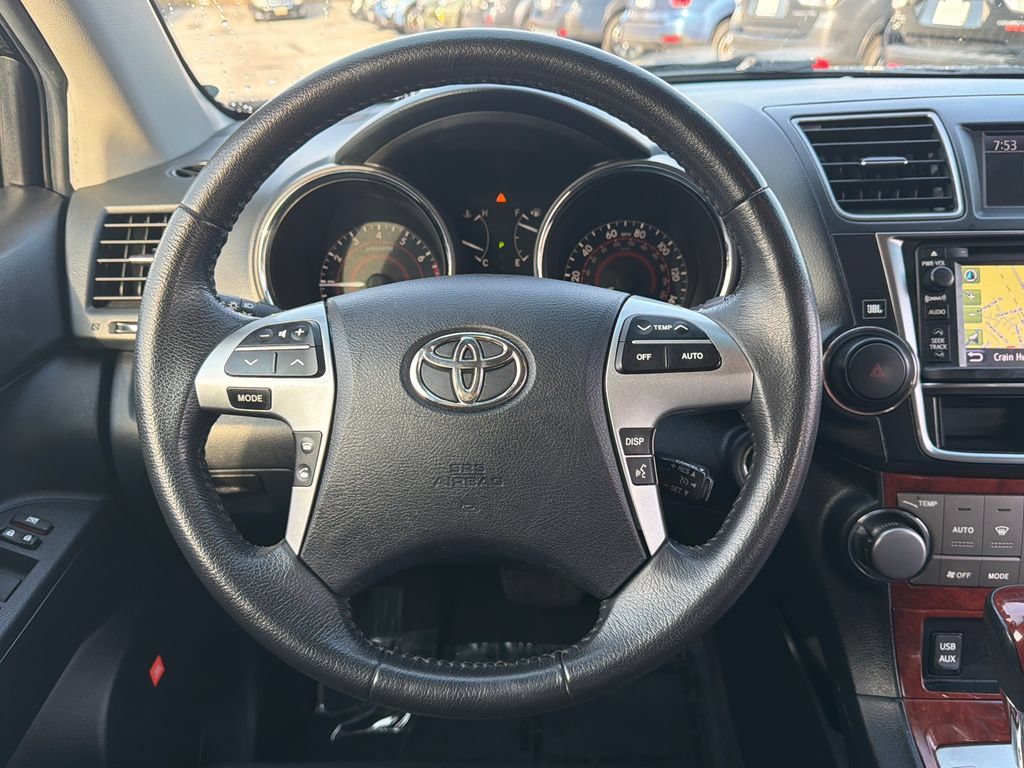 Used 2013 Toyota Highlander Limited FWD image 13