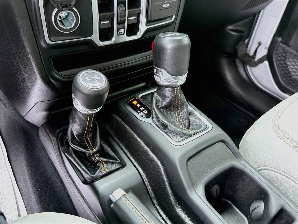Certified 2022 Jeep Wrangler Unlimited Sahara AWD/4WD image 18