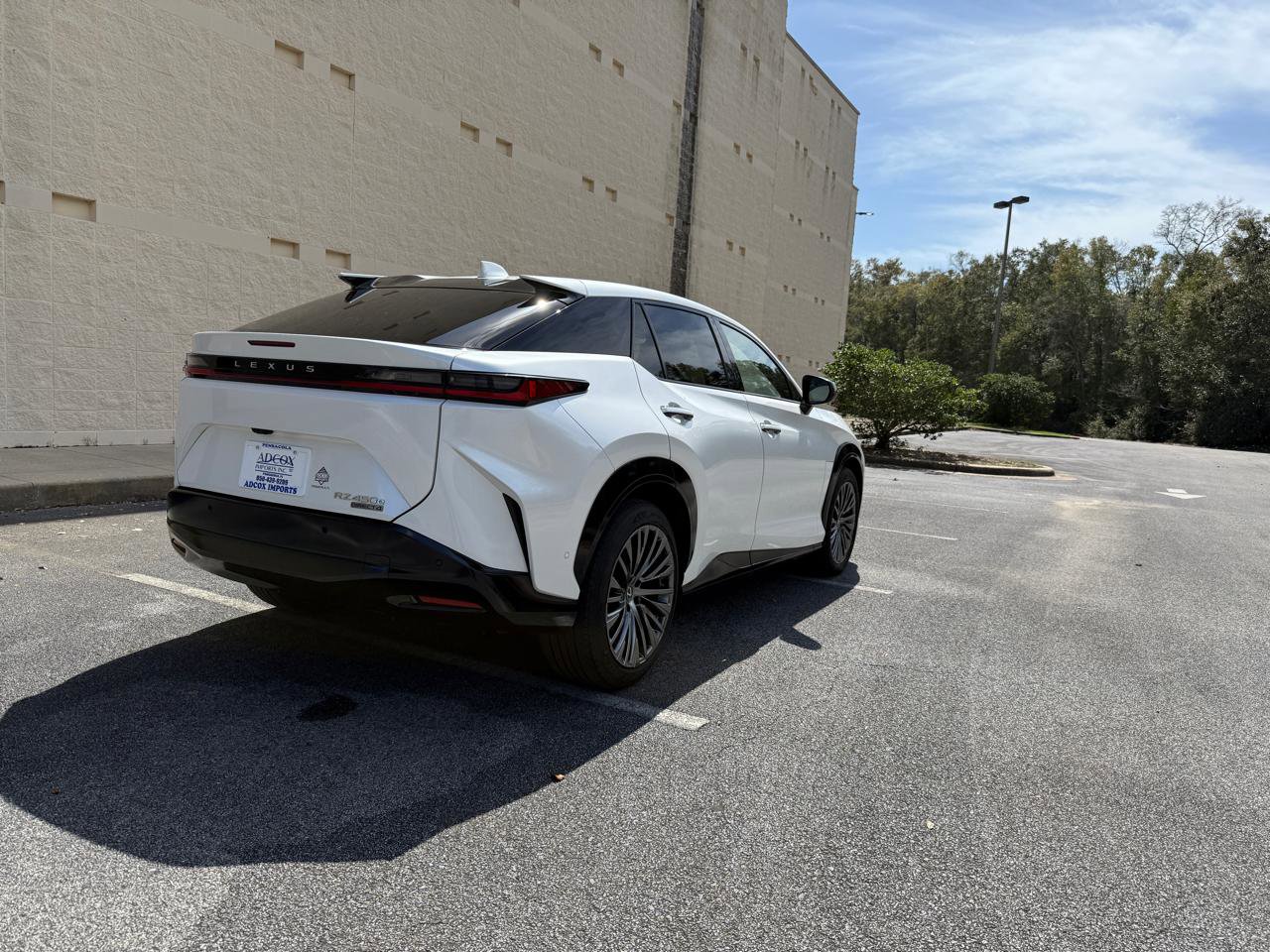 Used 2023 Lexus RZ 450e Premium w/ Accessory Package (Z1) image 8