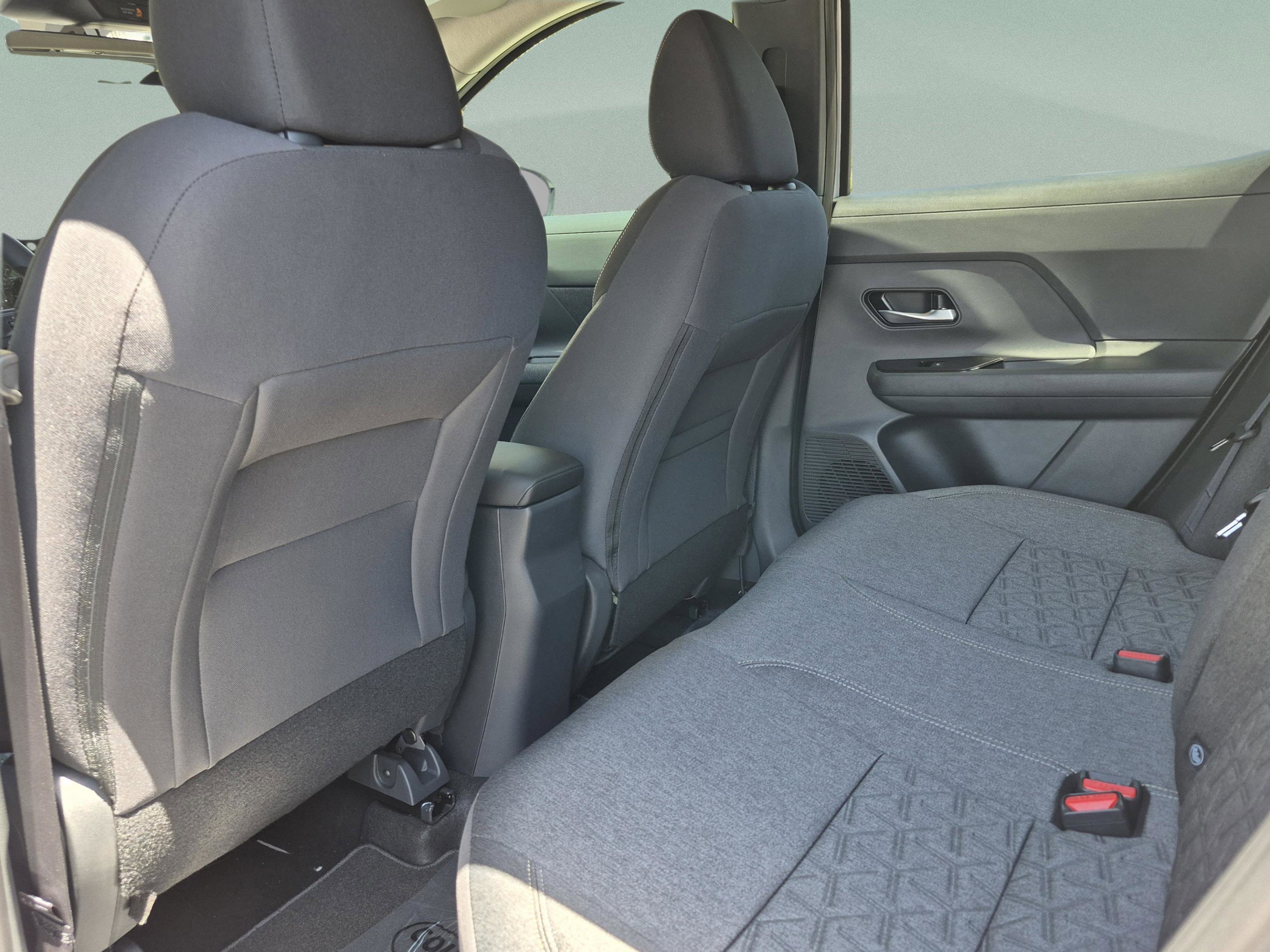 New 2026 Nissan Kicks SV w/ SV Premium Package FWD image 15