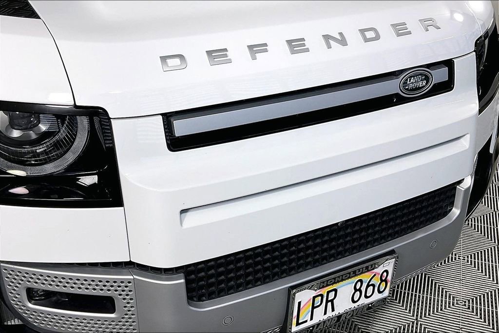 Used 2024 Land Rover Defender 110 S image 30
