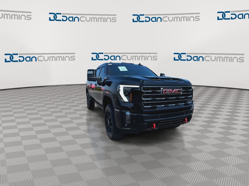 Used 2024 GMC Sierra 2500 AT4 w/ AT4 Preferred Package image 2