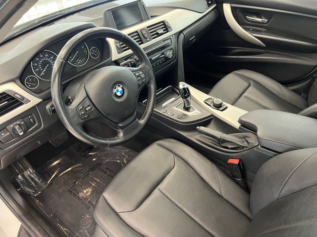Used 2013 BMW 320i xDrive Sedan AWD/4WD image 11