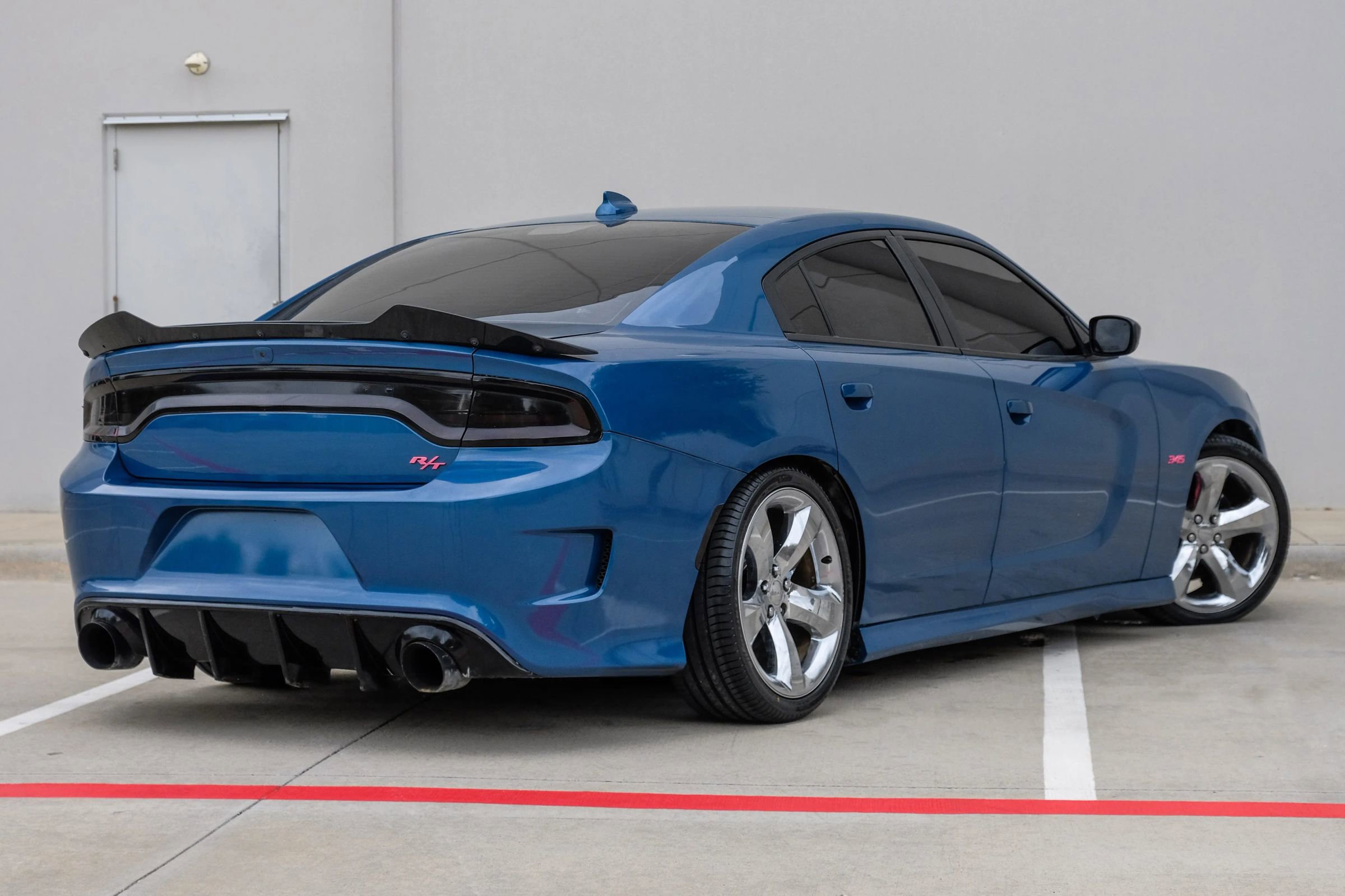 Used 2023 Dodge Charger R/T w/ Blacktop Package image 4