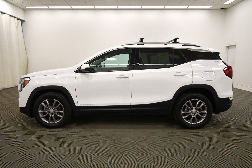 Used 2022 GMC Terrain SLT w/ LPO, Floor Liner Package image 4