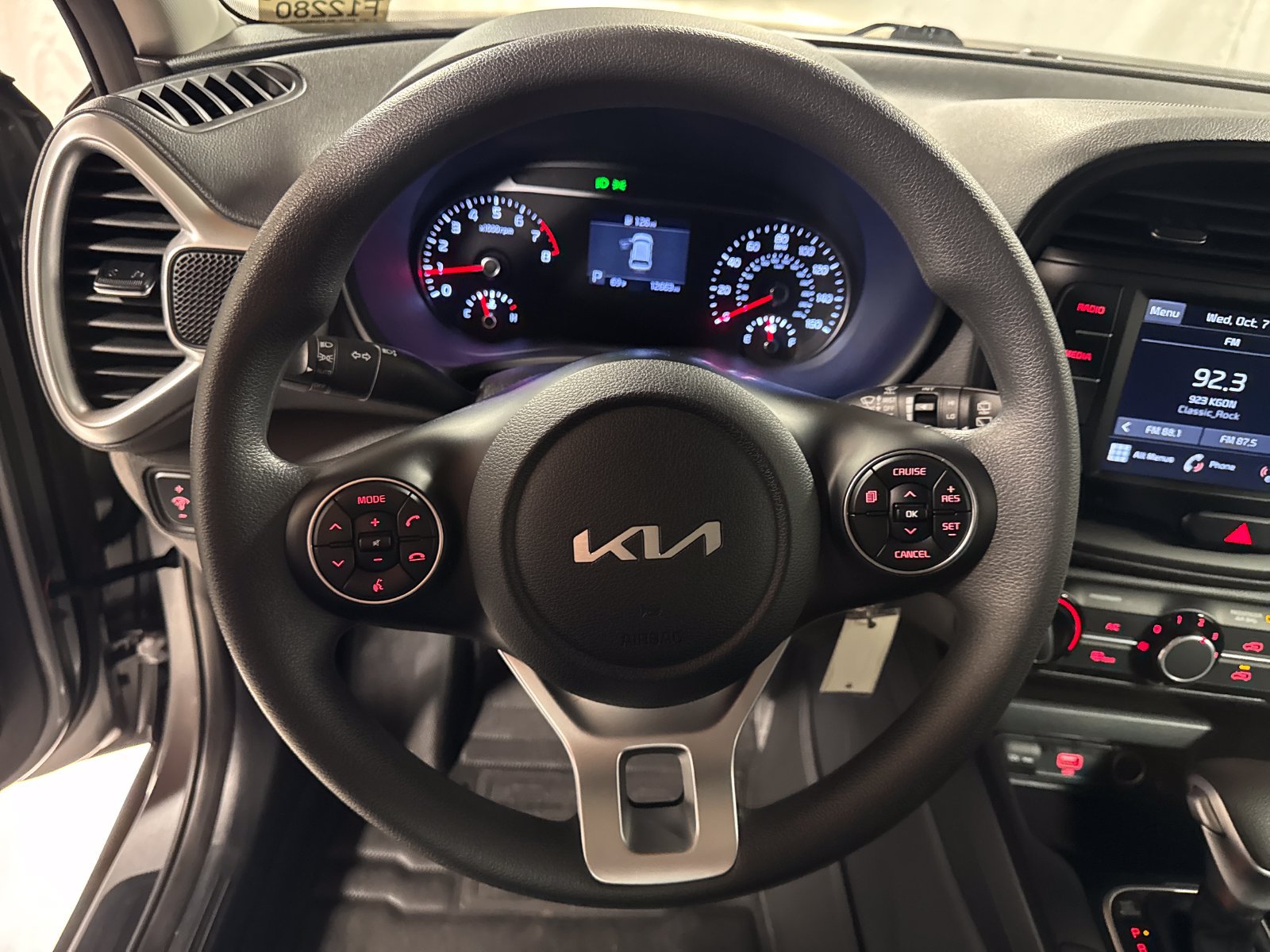 Certified 2022 Kia Soul LX w/ Technology Package FWD image 15