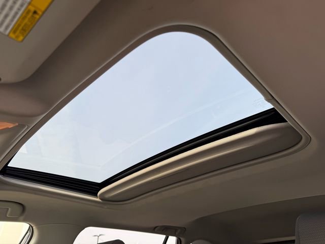 Used 2019 Toyota RAV4 XLE w/ Carpet Mat Package image 9