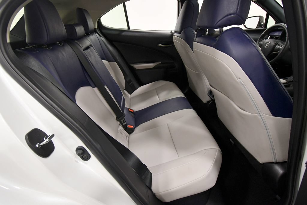 Used 2022 Lexus UX 250h w/ Premium Package AWD/4WD image 18