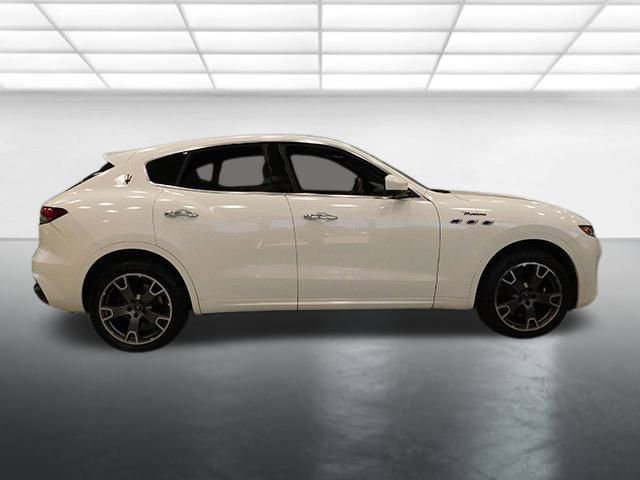 Used 2023 Maserati Levante Modena image 4
